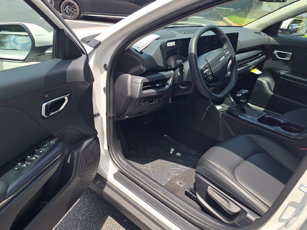 New 2026 Kia K4 EX FWD image 9