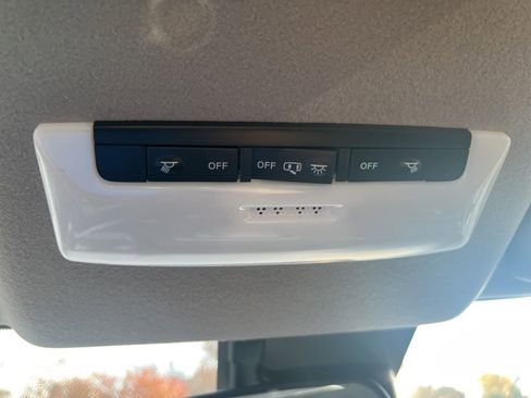 New 2025 Nissan Versa S image 28