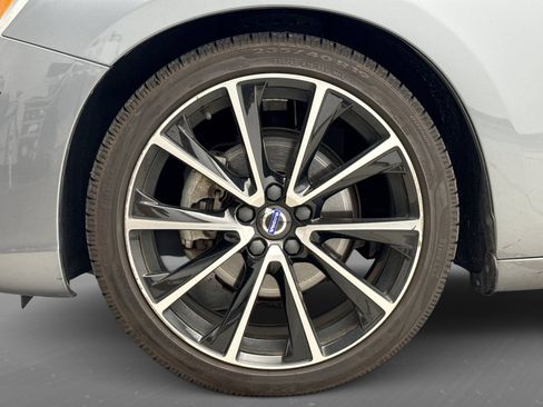 Used 2018 Volvo S60 T5 Dynamic w/ Vision Package FWD image 13