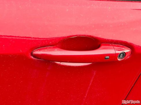 Used 2018 Jeep Compass Latitude w/ Cold Weather Group image 11