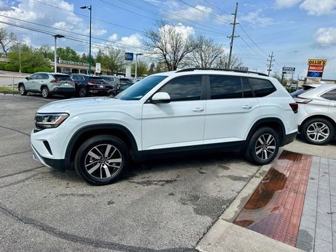 Certified 2023 Volkswagen Atlas SE FWD image 3