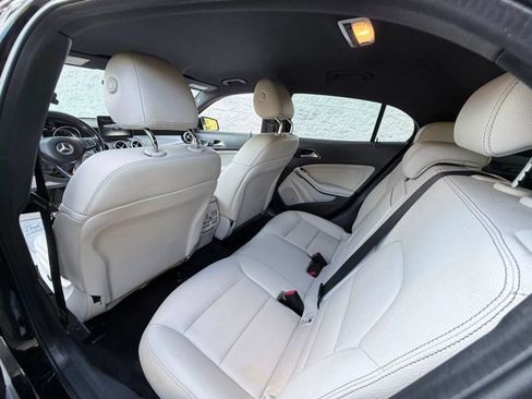 Used 2018 Mercedes-Benz GLA 250 image 23