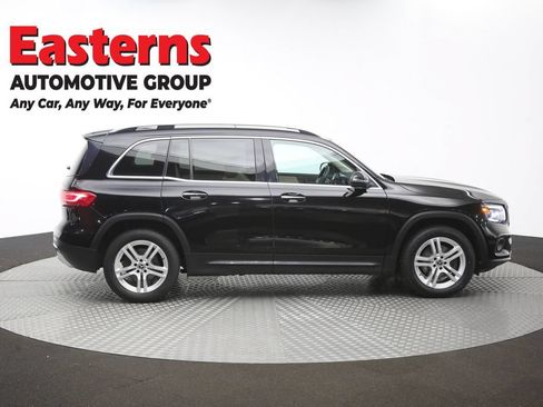 Used 2021 Mercedes-Benz GLB 250 4MATIC w/ Premium Package image 41