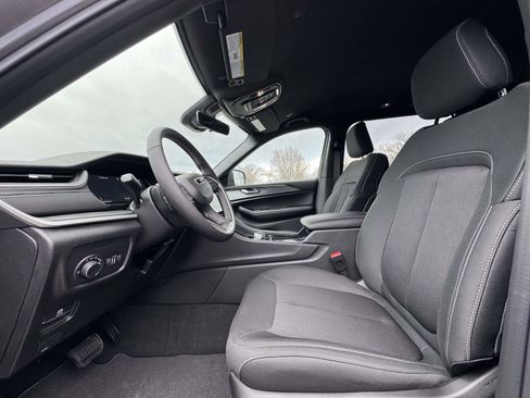 New 2025 Jeep Grand Cherokee L Laredo w/ Luxury Tech Group I AWD/4WD image 20