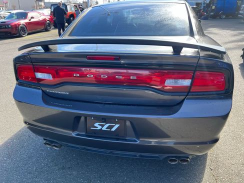 Used 2014 Dodge Charger SE image 7