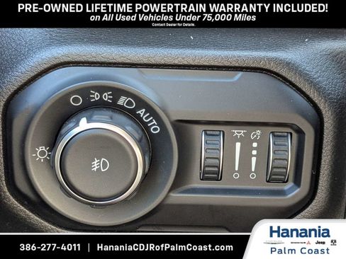 Used 2020 Jeep Wrangler Unlimited Sahara w/ Dual Top Group AWD/4WD image 24