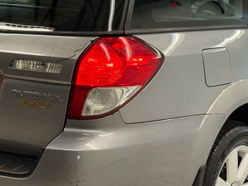 Used 2009 Subaru Outback 2.5i Special Edition image 10