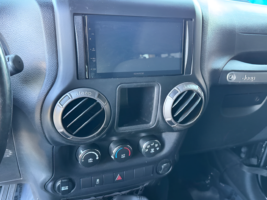 Used 2015 Jeep Wrangler Unlimited Sport w/ Max Tow Package AWD/4WD image 17