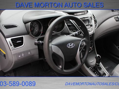 Used 2016 Hyundai Elantra SE image 10