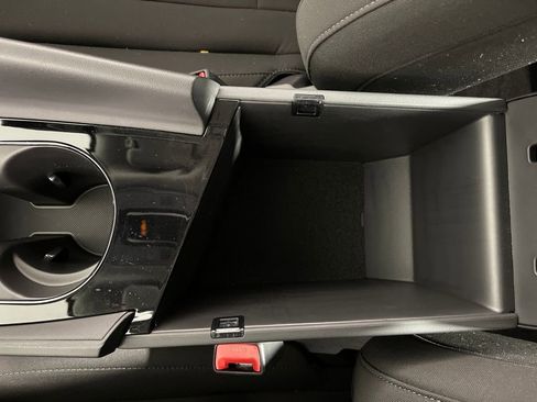 Certified 2025 Hyundai Elantra Blue image 25