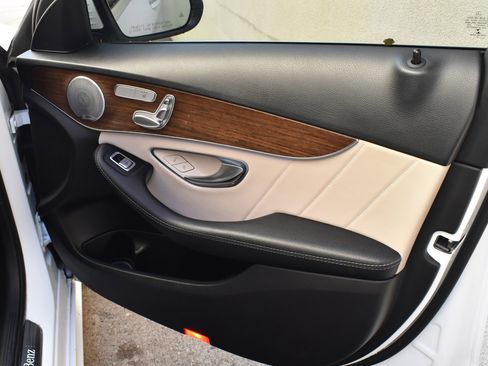 Used 2020 Mercedes-Benz C 300 4MATIC Sedan image 27