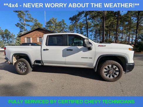 Used 2024 Chevrolet Silverado 2500 Custom w/ Custom Value Package image 2
