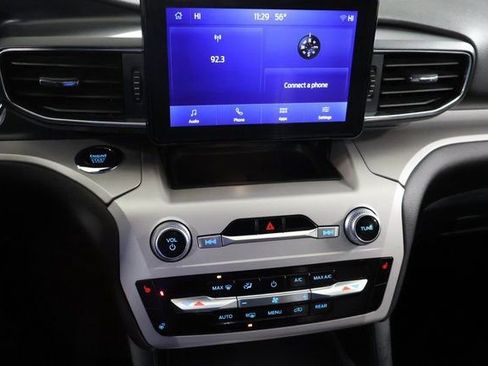 Used 2024 Ford Explorer XLT w/ Equipment Group 202A image 21