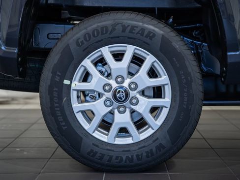 New 2026 Toyota Tacoma SR5 AWD/4WD image 17