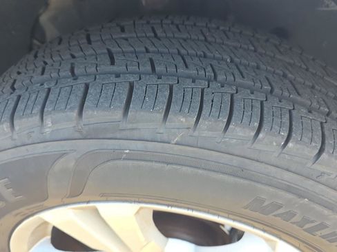 Used 2014 Chevrolet Equinox LT w/ Driver Convenience Package image 4