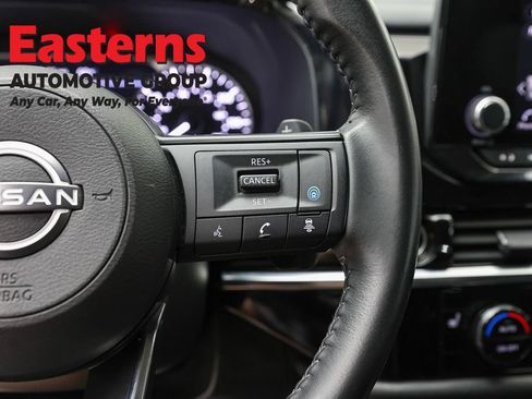 Used 2024 Nissan Pathfinder SV w/ Lighting Package (N92) AWD/4WD image 16