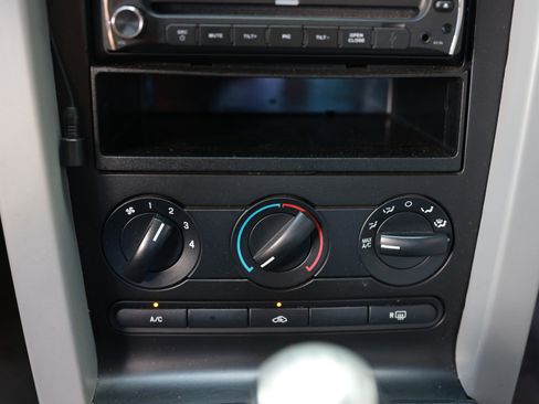 Used 2006 Ford Mustang GT Premium RWD image 35