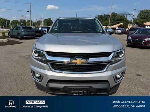 Used 2015 Chevrolet Colorado LT w/ Luxury Package RWD image 2