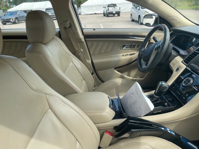 Used 2018 Ford Taurus Limited FWD image 8