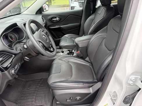 Used 2023 Jeep Cherokee Altitude Lux AWD/4WD image 9