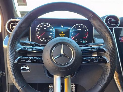 Used 2024 Mercedes-Benz GLC 300 4MATIC image 13