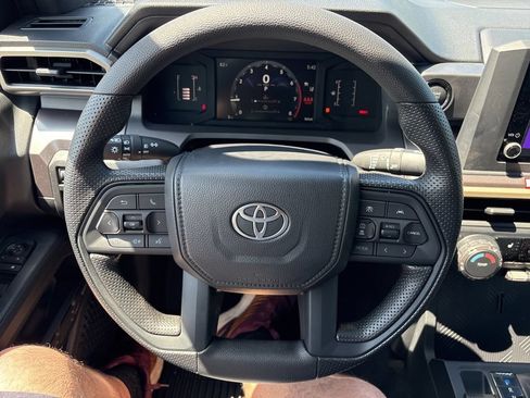 Certified 2026 Toyota Tacoma SR5 AWD/4WD image 21
