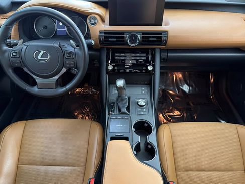 Used 2023 Lexus IS 300 w/ Comfort Package RWD image 16