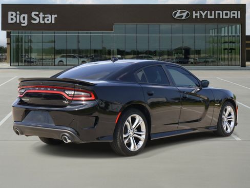 Used 2022 Dodge Charger R/T RWD image 4