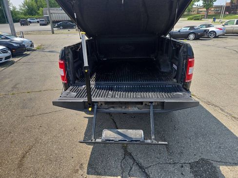 Used 2018 Ford F150 XLT w/ Equipment Group 302A Luxury AWD/4WD image 17