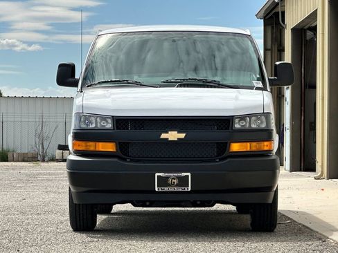 New 2026 Chevrolet Express 3500 RWD image 10