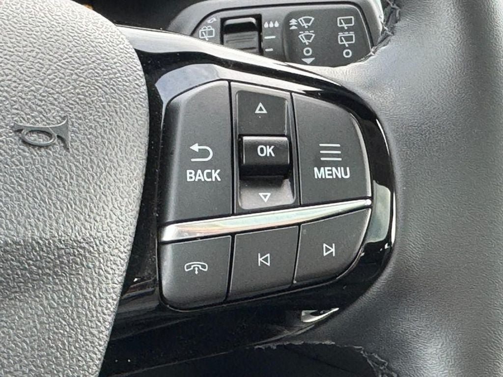 Used 2025 Ford Escape Platinum AWD/4WD image 18
