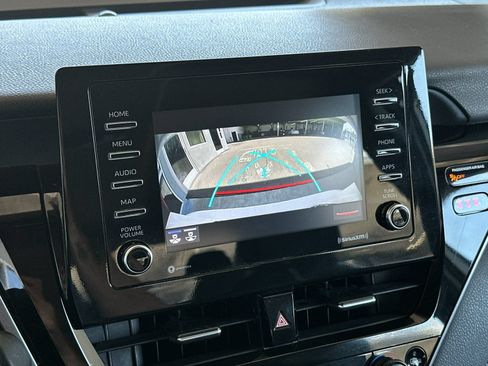 Used 2024 Toyota Camry SE FWD image 16