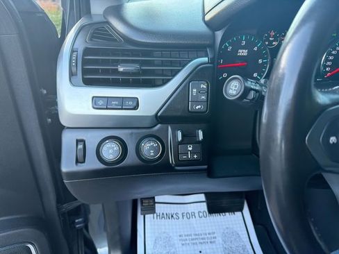 Used 2020 Chevrolet Suburban Premier image 18