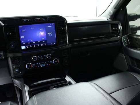 Used 2024 Ford F350 Lariat w/ Lariat Ultimate Package image 19