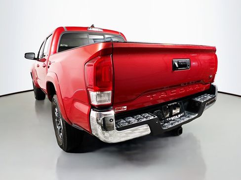 Used 2017 Toyota Tacoma SR5 w/ Tow Package image 8