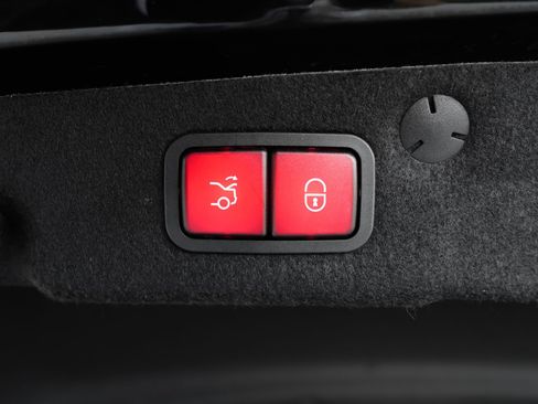 Used 2021 Mercedes-Benz C 300 Sedan image 43