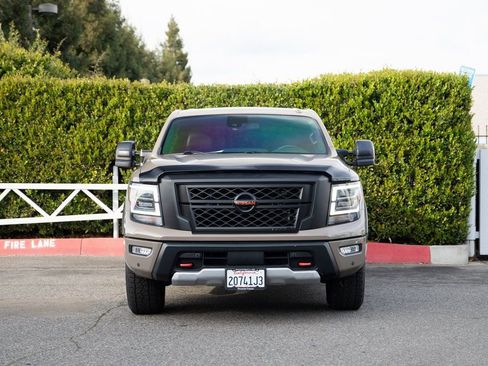 Used 2021 Nissan Titan PRO-4X w/ Pro-4x Convenience Package image 8