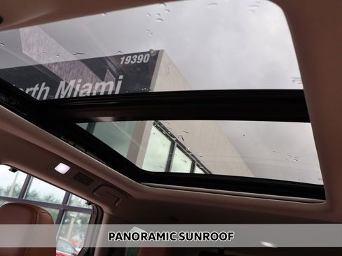 Used 2024 Nissan Pathfinder Platinum w/ Cargo Package AWD/4WD image 4