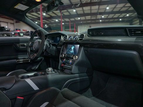 Used 2022 Ford Mustang Shelby GT500 w/ Technology Package image 36