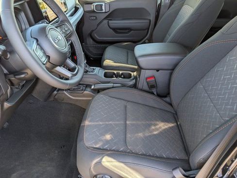 New 2026 Jeep Gladiator Mojave image 14