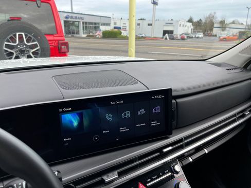 Used 2025 Hyundai Santa Fe SEL image 18