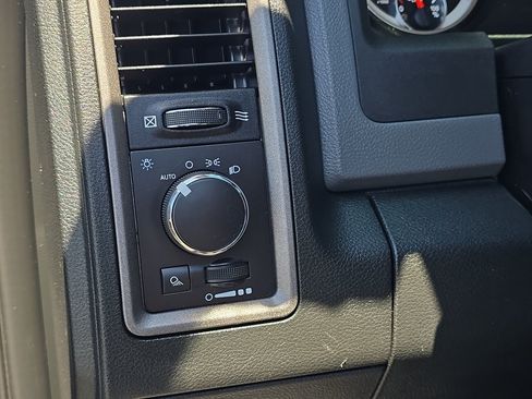 Used 2016 RAM 2500 Tradesman w/ Chrome Appearance Group AWD/4WD image 22