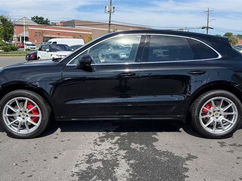 Used 2018 Porsche Macan Turbo AWD/4WD image 3