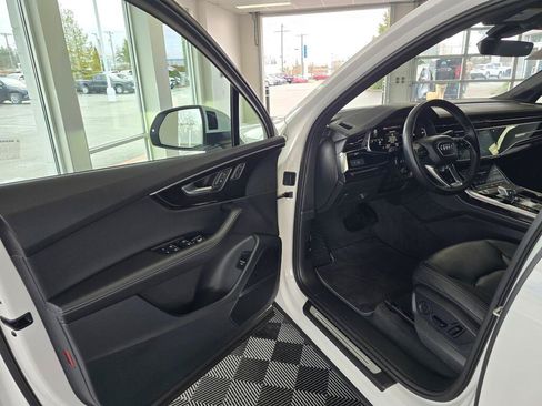 Used 2025 Audi Q7 3.0T Premium Plus AWD/4WD image 18