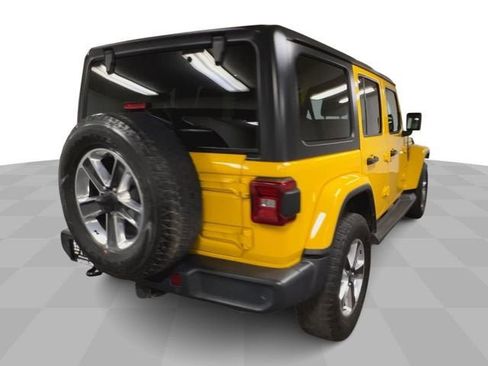 Used 2019 Jeep Wrangler Unlimited Sahara image 8