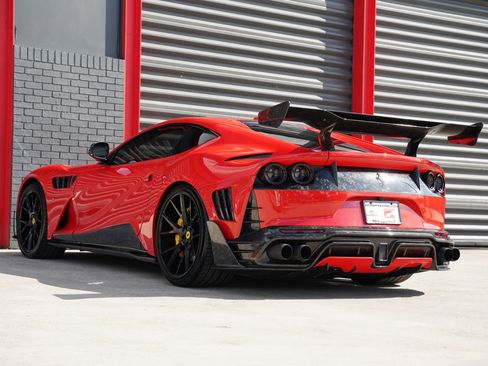 Used 2019 Ferrari 812 Superfast image 5