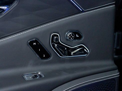 Used 2021 Bentley Flying Spur V8 AWD/4WD image 44