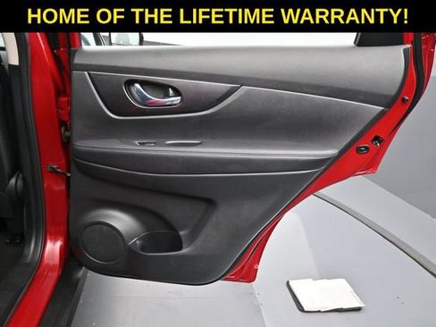 Used 2017 Nissan Rogue S AWD/4WD image 40