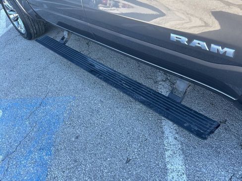 Used 2022 RAM 1500 Laramie w/ Laramie Southwest Edition image 39