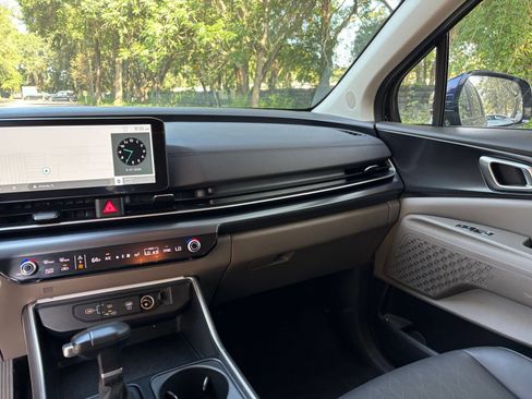 Used 2026 Kia Carnival FWD image 39